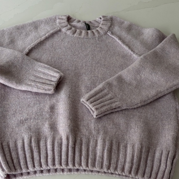 Anthropologie: The Cline Chunky Crewneck Sweater, size  Small. Colour is Lilac - Picture 4 of 12